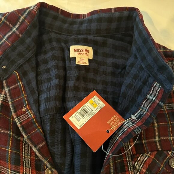Mossimo Heavyweight Long Sleeve Button Down - Picture 3 of 3